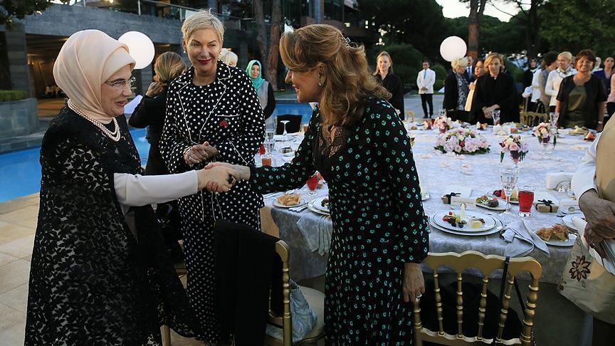 Emine Erdoğan kadınlar onuruna iftar verdi