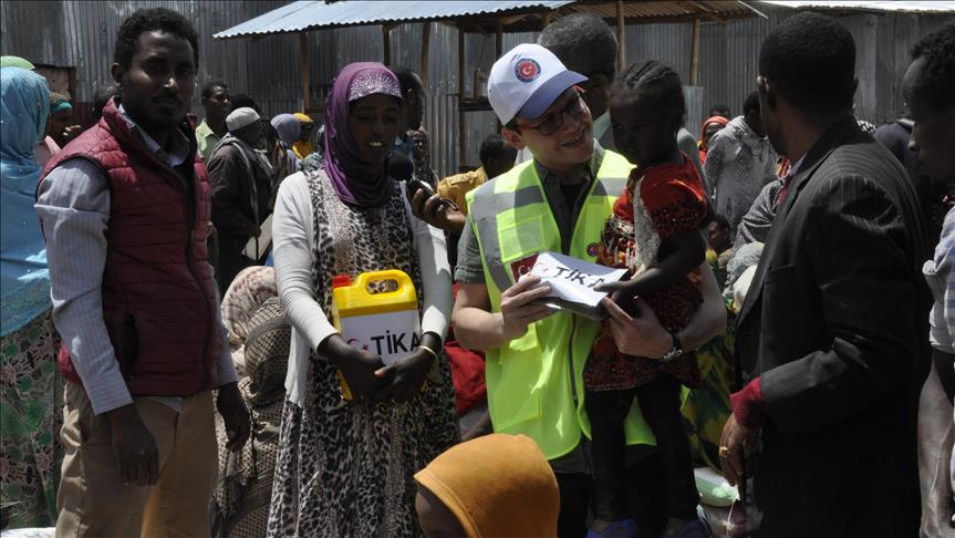 Turkey gives food aid to displaced people in Ethiopia