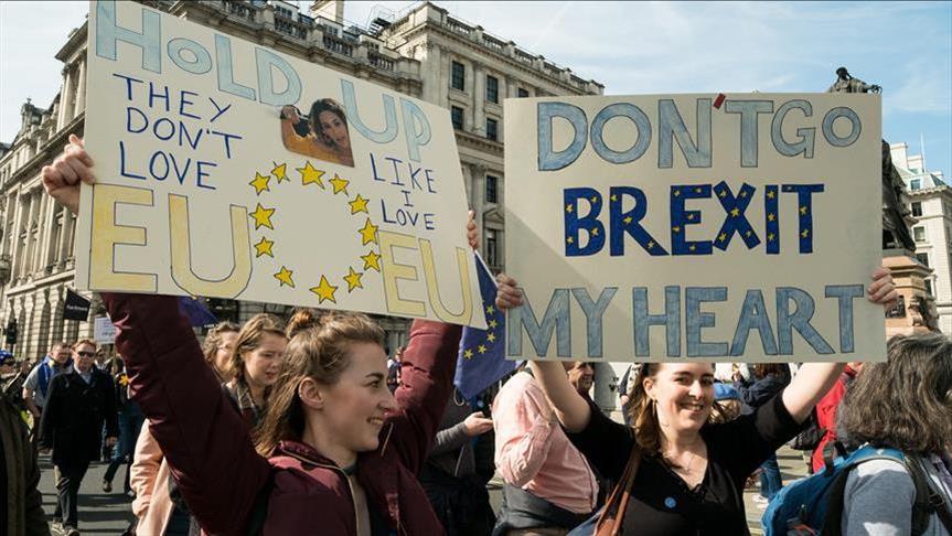 Pawai protes anti-Brexit di London