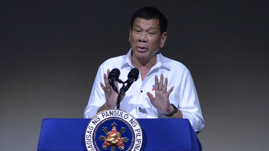 Philippine president jeered by protesters during speech