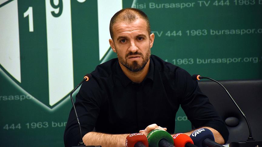 Bursaspor Futbol Direktörü Mustafa Er görevinden ayrıldı 