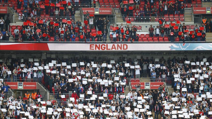 UK bans more than 1,200 hooligans from World Cup