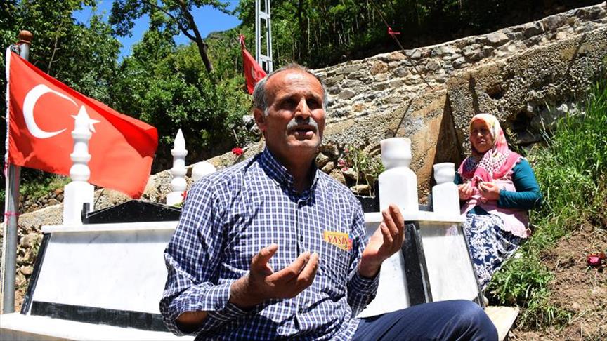Necmettin öğretmensiz bir yıl
