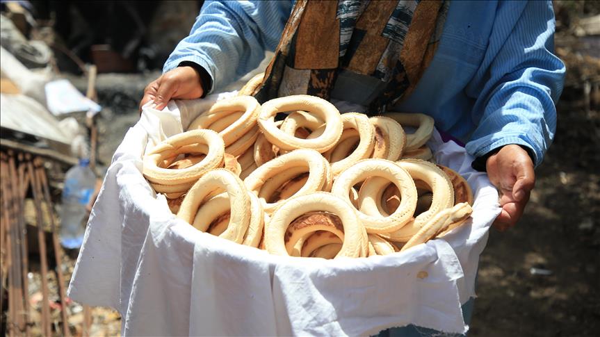 Kaak: Tunisia's quintessential Eid al-Fitr dessert