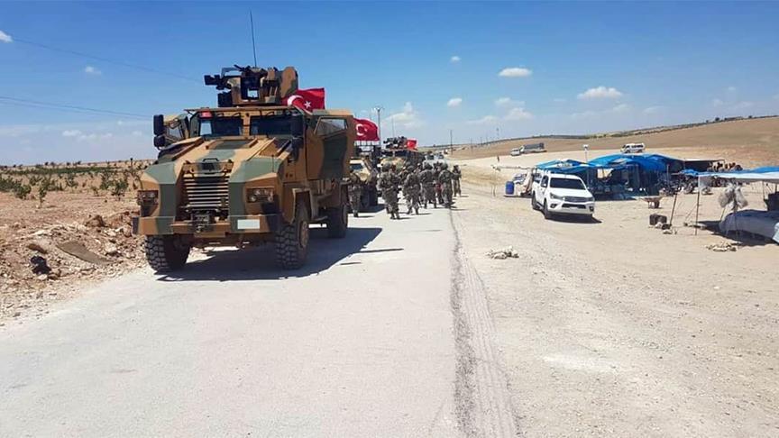 Турецкие военные патрулируют сирийский Мюнбич