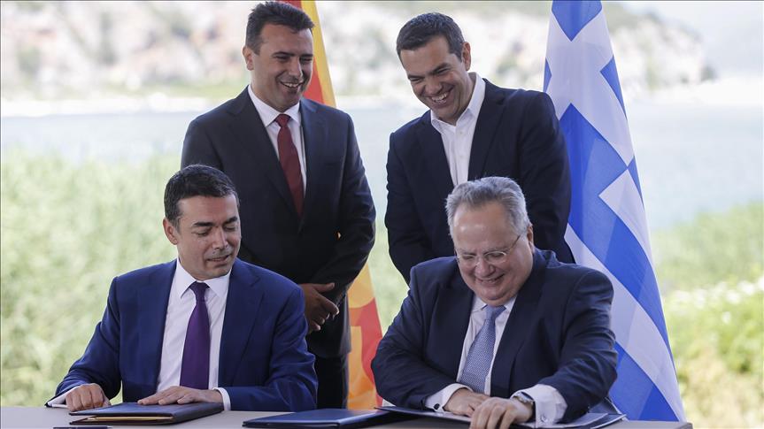 Grecia y Macedonia firman acuerdo para finalizar controversia