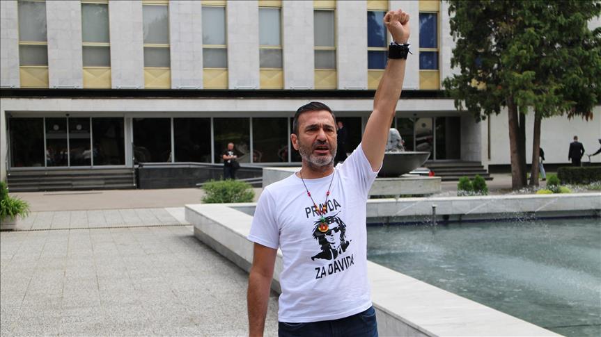 Davor Dragičević pred zgradom Narodne skupštine RS-a poručio: Ubili ste mi dijete, uzeću vam sve