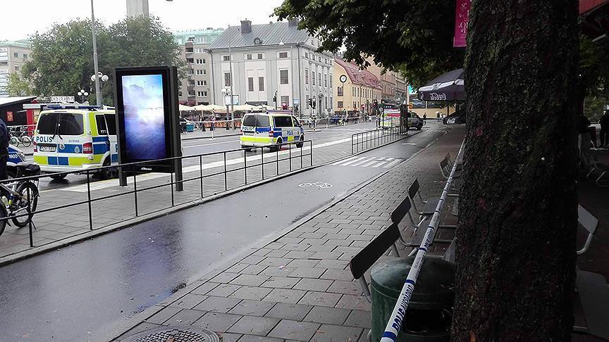 Sweden café shooting kills 3