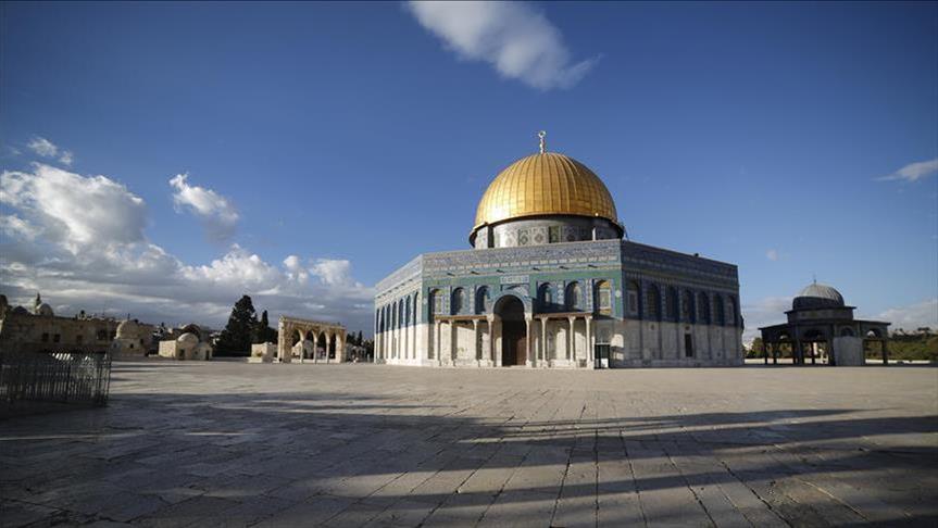 Des colons agressent des gardiennes de la Mosquée d'al-Aqsa