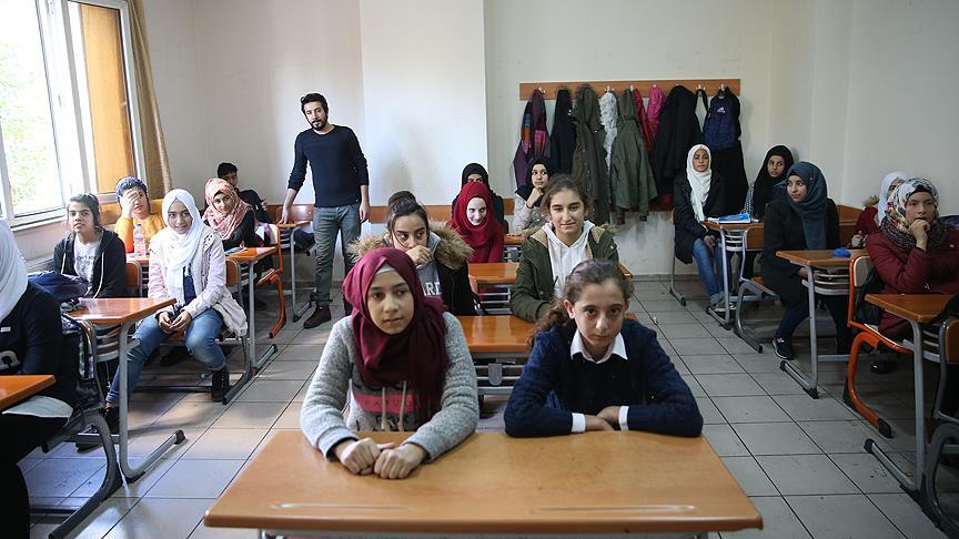 امتحان ورودی مدارس در مناطق تحت کنترل اپوزیسیون سوریه