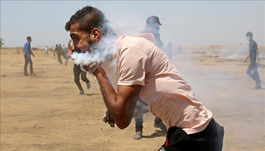Palestino herido por bomba de gas necesita ser atendido fuera de Gaza