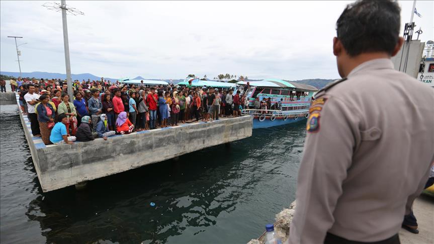 Sube a 192 la cifra de desaparecidos tras un naufragio en Indonesia