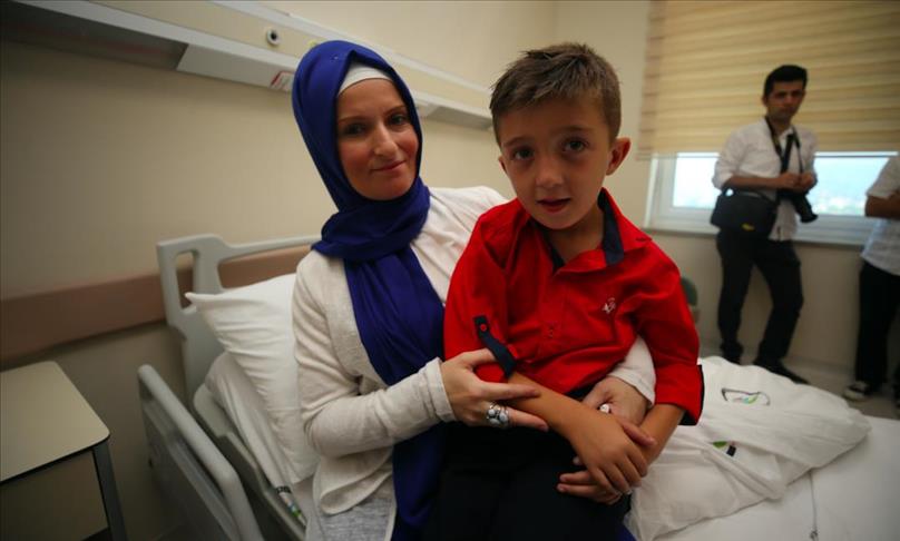 Турција му подаде рака на помош на 8-годишното дете од Македонија