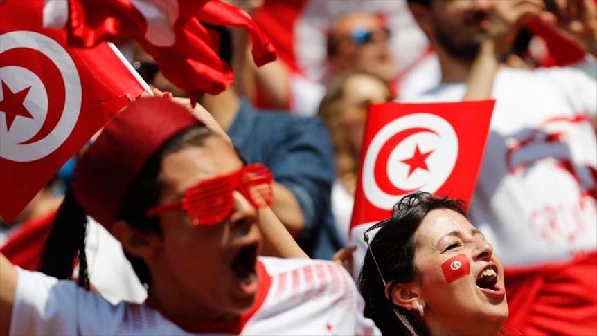 المشجعون العرب يتحدون وراء "أملهم الأخير" تونس
