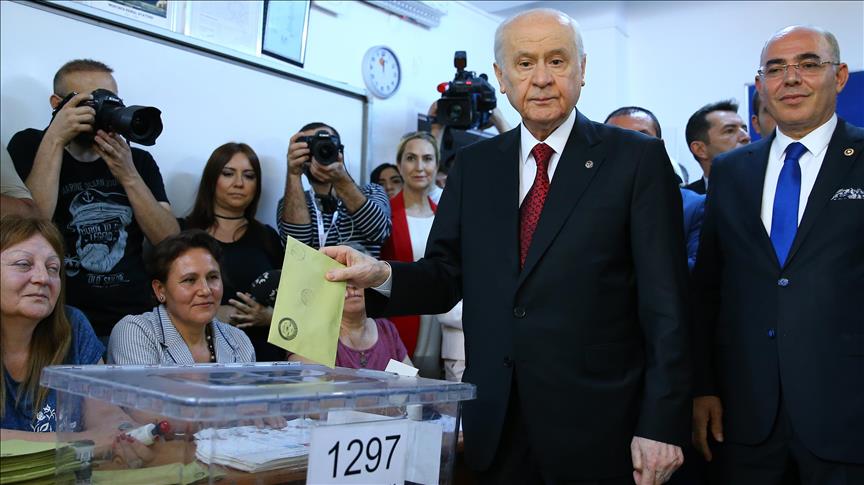 Izbori u Turskoj: Lider MHP-a Bahceli glasao u Ankari