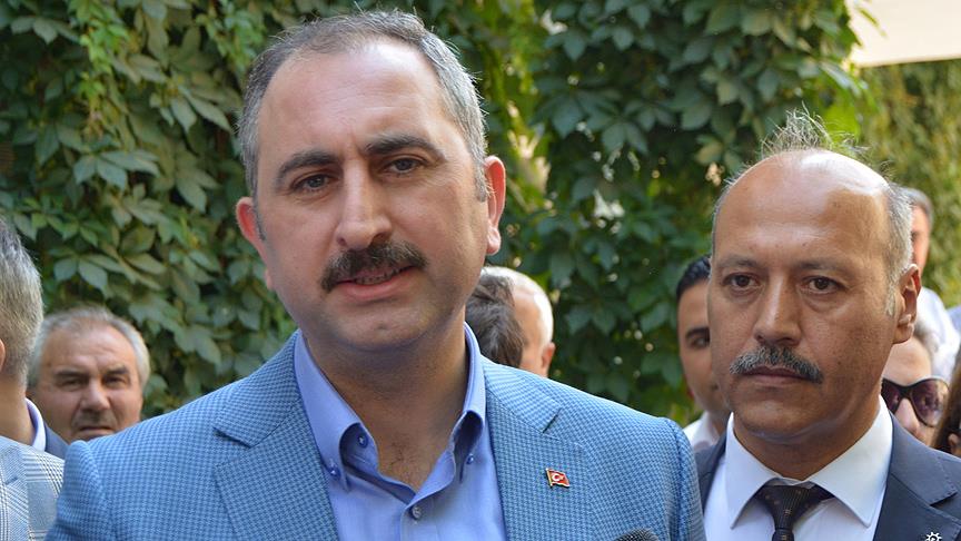 Adalet Bakanı Gül: Herkes oylarını huzur içerisinde kullanıyor