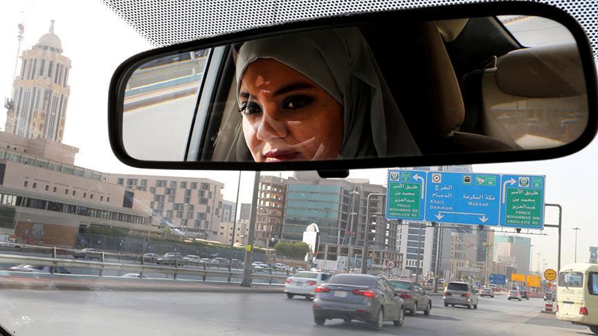 Жените во Саудиска Арабија можат да возат автомобил