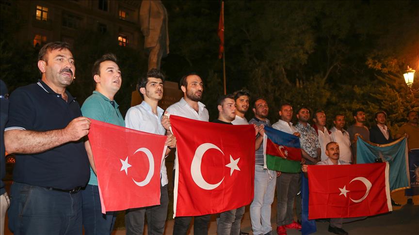 Победу Эрдогана отпраздновали на улицах Баку 