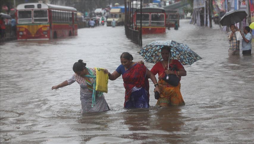 5 orang tewas tersambar petir di India