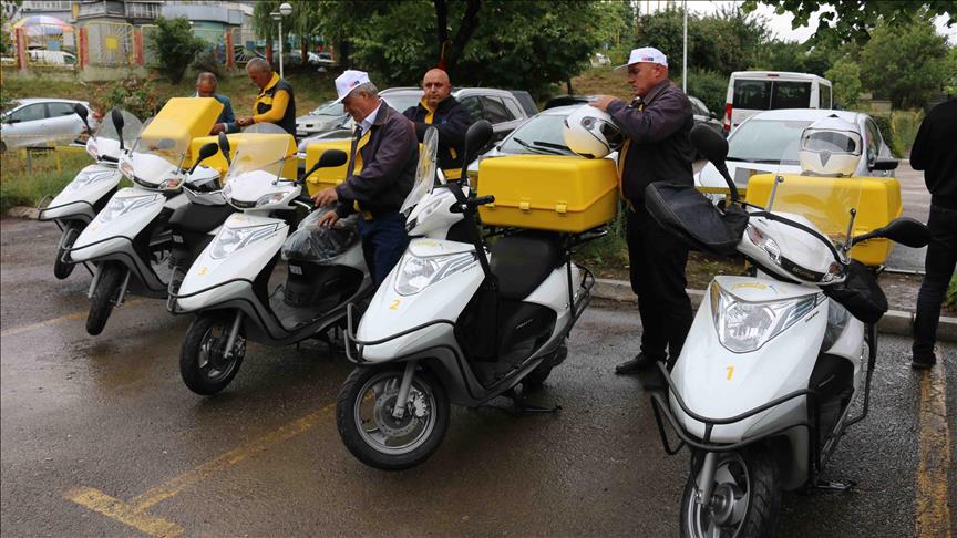 Posta e Turqisë i dhuron 10 motoçikleta Postës së Kosovës