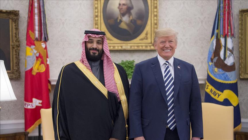 Trump le pide a los sauditas que aumenten la producción de petróleo