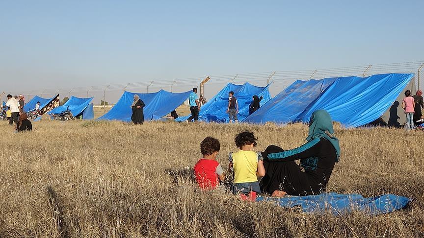 Число беженцев на юго-запада Сирии приблизилось к 200 тыс.