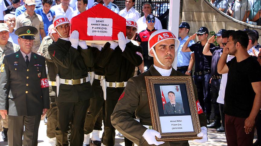 Şehit uzman çavuş son yolcuğuna uğurlandı