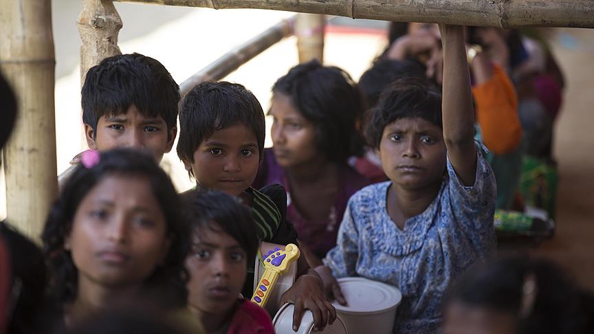 Bangladeş'teki Arakanlı çocukların yüzde 70'i eğitim alamıyor