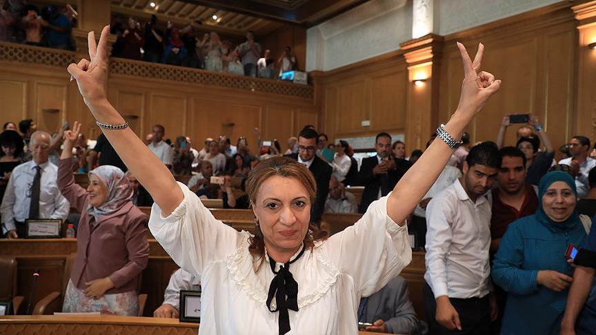 Tunus'un ilk kadın başkent belediye başkanı Nahda'dan