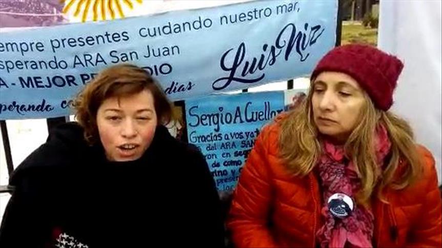 ARA San Juan: familiares se encadenan para pedir que siga la búsqueda