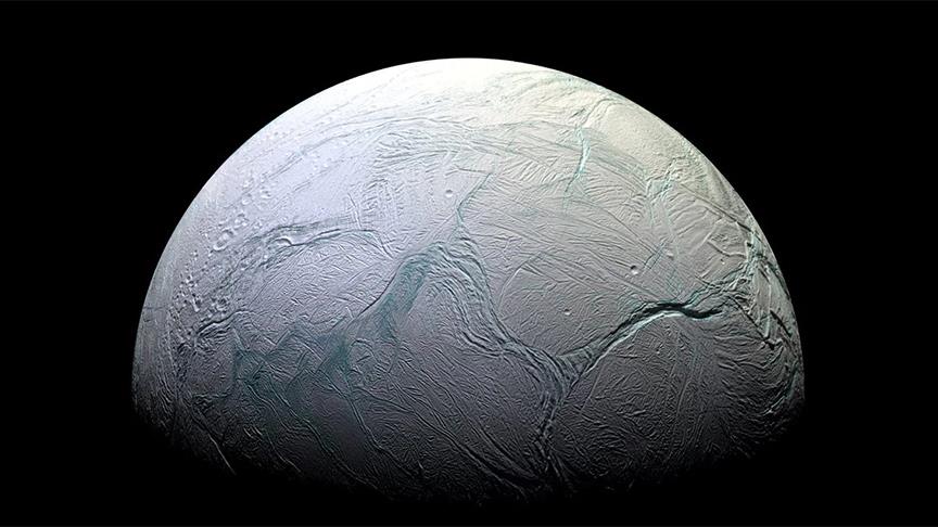 Enceladus'ta yaşam için gereken koşullara dair kanıtlar bulundu
