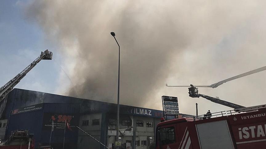 Hadımköy'de fabrika yangını