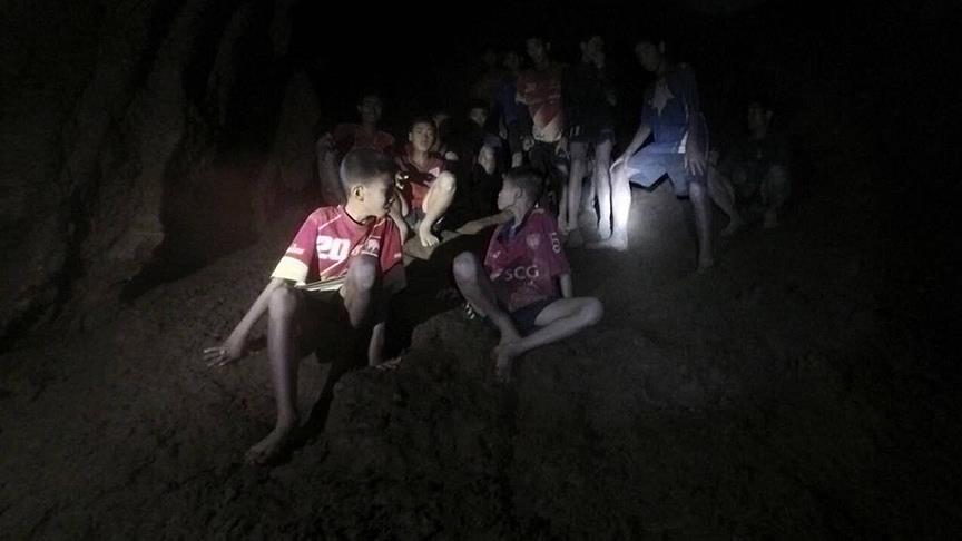 Tayland'da mağaradaki su seviyesi düşürülmeye çalışılıyor