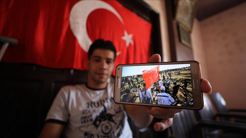 «En brandissant son drapeau, j'ai voulu remercier la Turquie pour son aide à la Palestine»