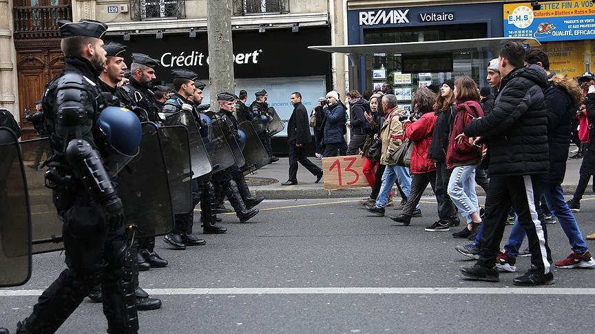 West France clashes between police, protesters continue