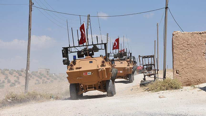 القوات التركية تسير الدورية الثانية عشرة في "منبج" السورية