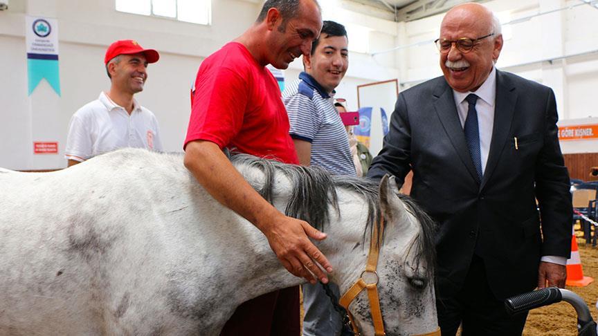 Hippoterapinin merkezi Eskişehir olacak