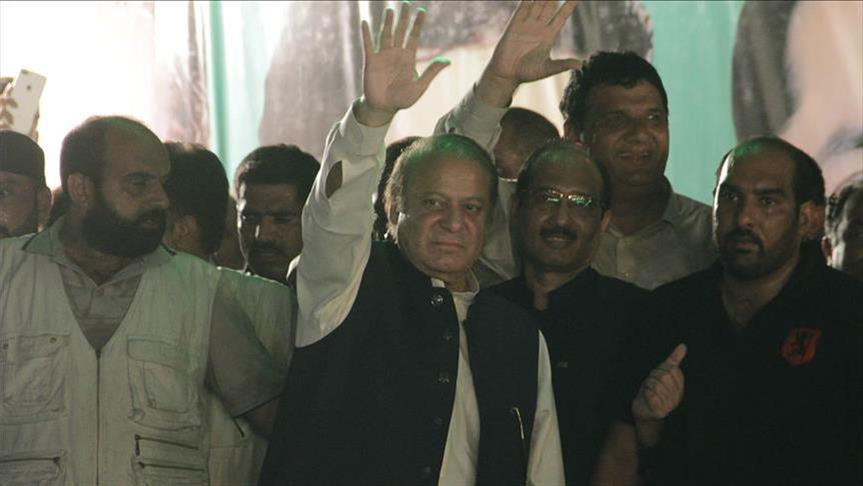 Pakistan: Over 100 held ahead of ex-PM Sharif’s return