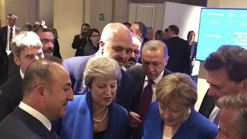 Liderler yarı final maçını takip etti