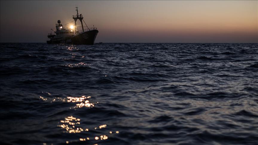 Italia investiga supuestas amenazas por parte de migrantes en un barco