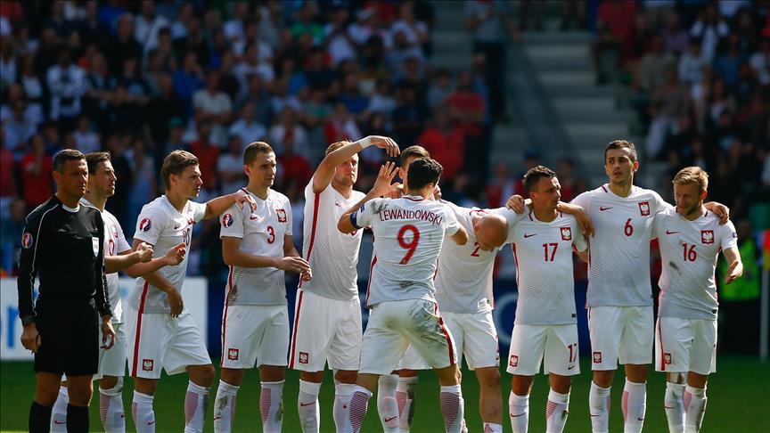 Polonya Brzeczek'e emanet