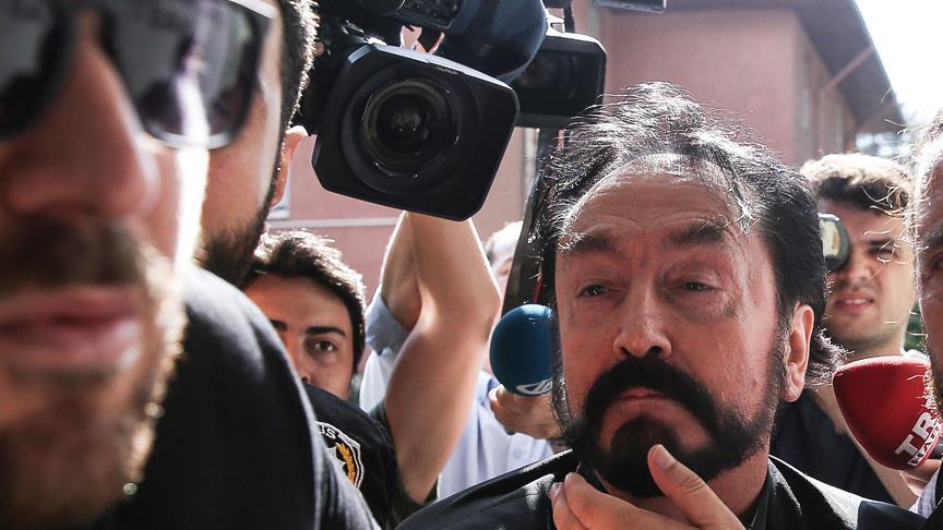 'Adnan Oktar FETÖ lehine çalıştı'