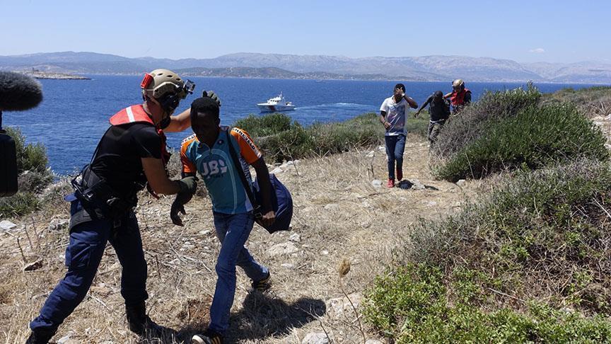 Береговая охрана Турции спасла 34 беженца на острове Богаз 
