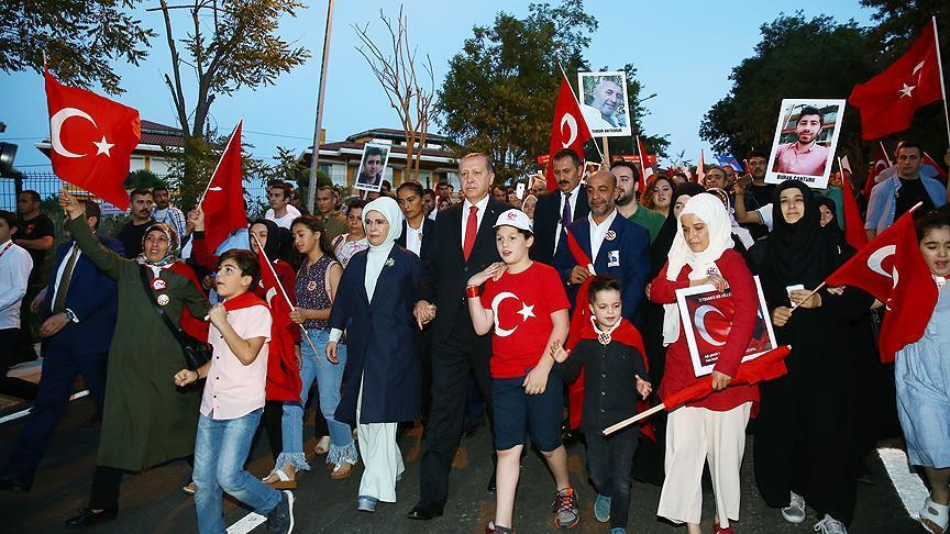 أردوغان يشارك الأحد في مسيرة على "جسر شهداء 15 تموز"