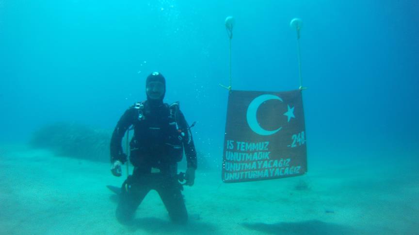 Rekortmenden 15 Temmuz şehitleri anısına dalış
