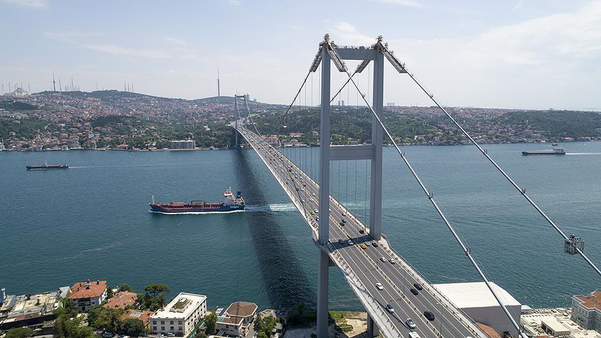 İstanbul Valisi Şahin: 15 Temmuz Şehitler Köprüsü 14.00'ten itibaren trafiğe kapatılacak