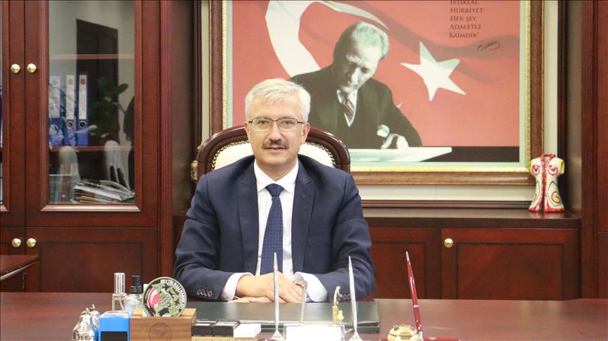 'İnsanları kandırmak için birçok maske kullandılar'