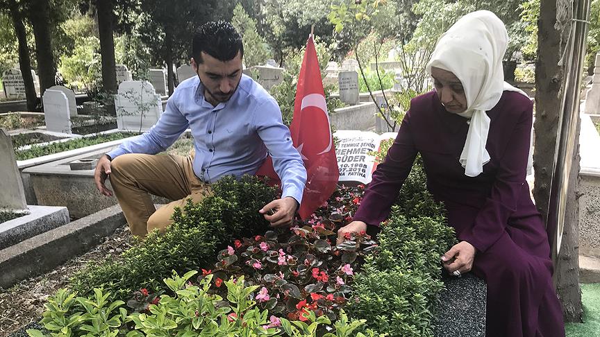 15 Temmuz şehidi Mehmet Güder'in eşi: Onu hem çok özlüyor hem de onunla gurur duyuyorum