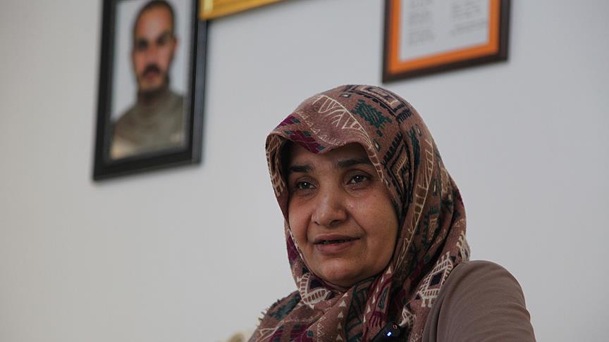 Şehit Bozkurt'un annesi: Beni iyileştirin, darbecilere karşı koymak için tekrar gideyim