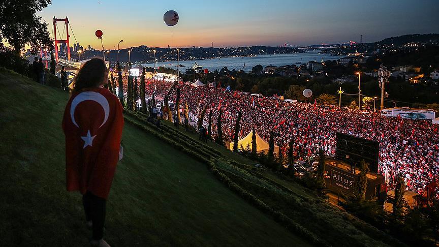 vatandaslar 15 temmuz sehitler koprusu